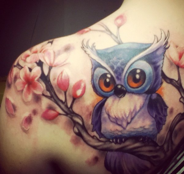 Color Flowers And Baby Owl Tattoo On Left Back Shoulder