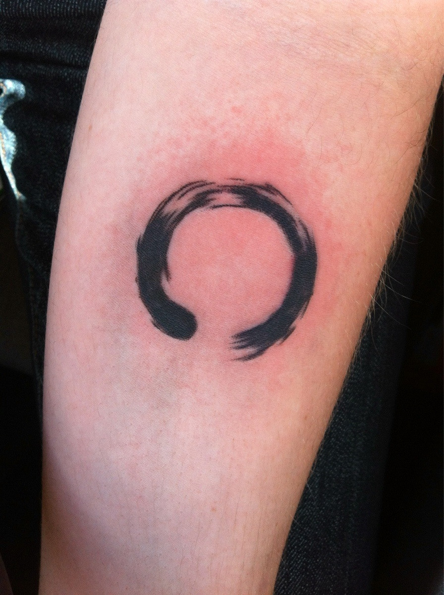 Cool Black Ink Zen Enso Circle Tattoo On Forearm