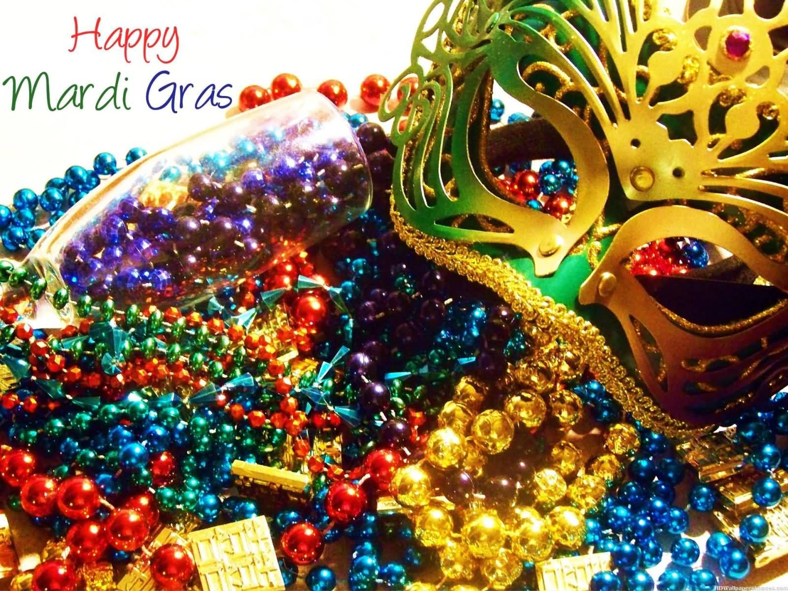 Happy Mardi Gras Pearls And Mask