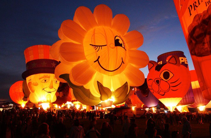 Incredible Hot Air Balloons During Albuquerque Balloon Festival