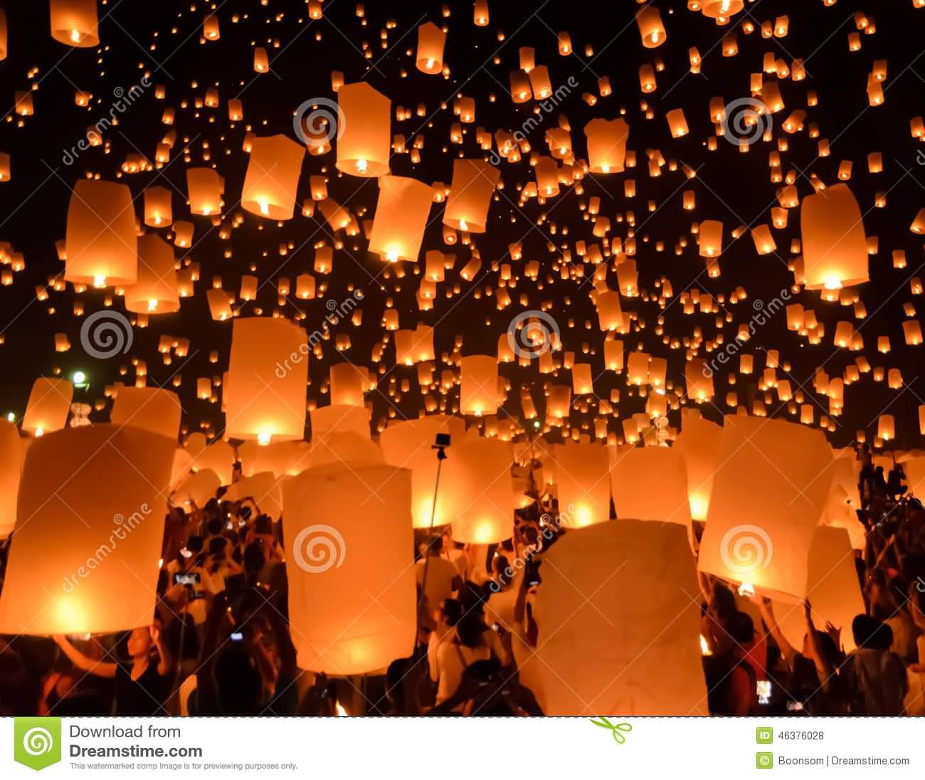 Lanterns Floating Ceremony During Yi Peng Lantern Festival