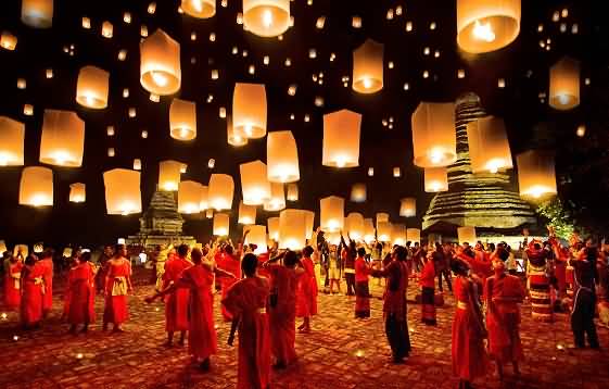 Lanterns In Sky Yi Peng Lantern Festival Celebration Picture