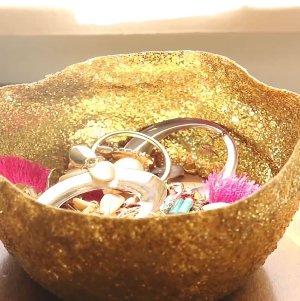 Make Amazing Glitter Bowl At Home (10)