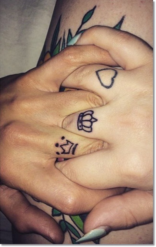 Outline Heart And Crown Tattoos On Fingers