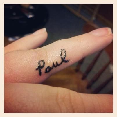 Paul Tattoo On Side Finger
