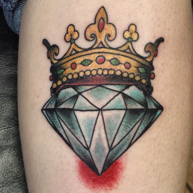 Traditional Diamond Tattoo On Leg