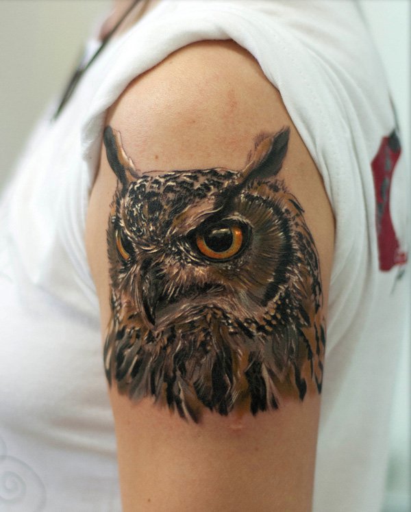 Amazing 3D Owl Head Tattoo On Left Shoulder