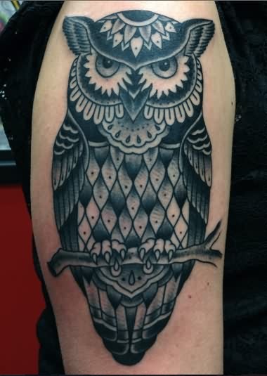 Awesome Black Ink Owl Tattoo On Right Upper Arm