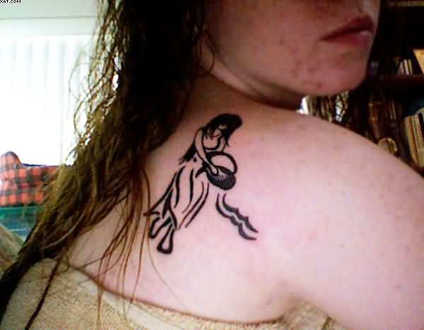 Black Aquarius Girl Zodiac Sign Tattoo On Girl Right Back Shoulder