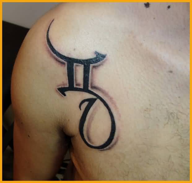Black Ink Gemini Zodiac Sign Tattoo On Right Front Shoulder
