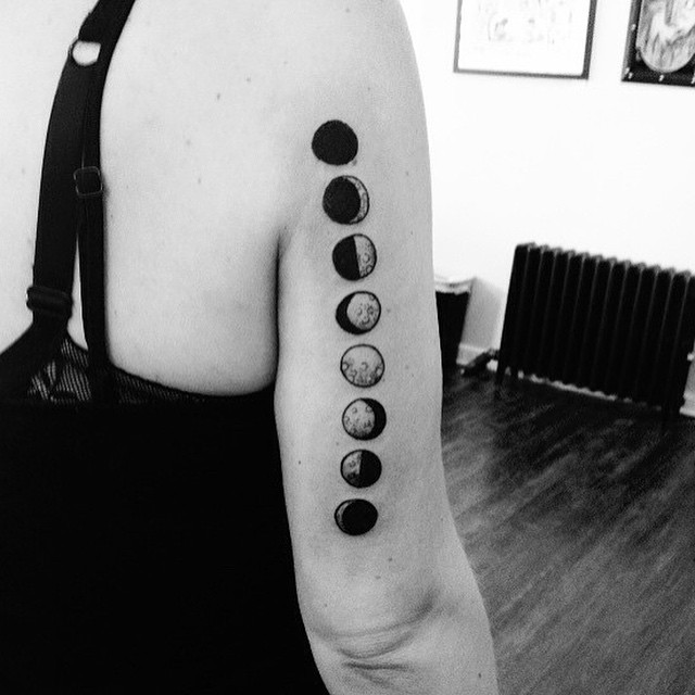 Cool Black And Grey Phases Of The Moon Tattoo On Right Half Sleeve