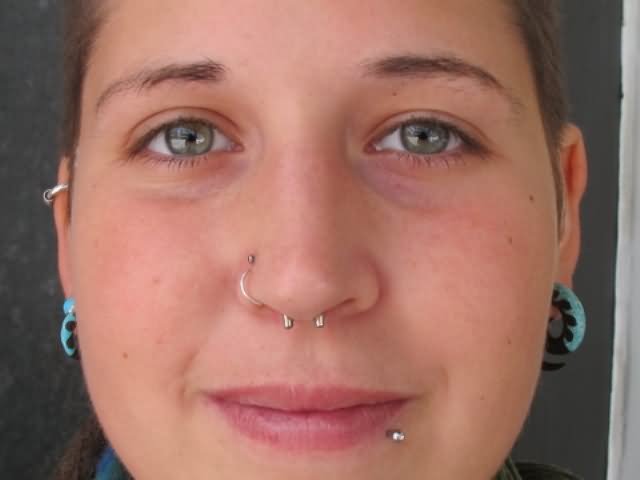Cute Lower Lip and Septum Piercing For Women