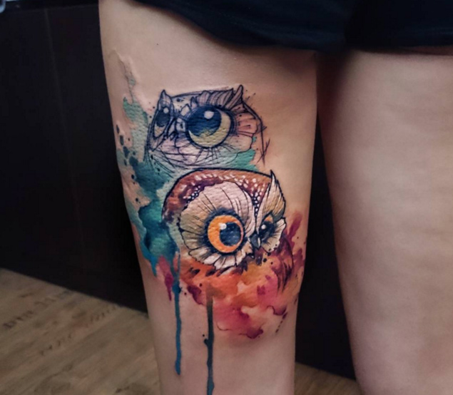 Cute Watercolor Two Owl Tattoo On Thigh