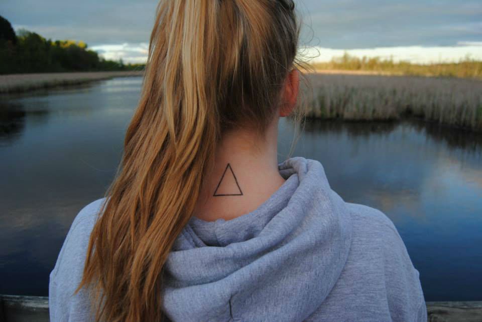 Impressive Black Outline Triangle Tattoo On Girl Back Neck