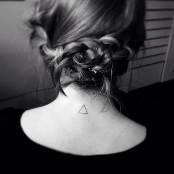 Latest Black Outline Triangle Tattoo On Girl Back Neck