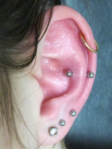 Triple Lobes And Snug Piercing For Young Girls
