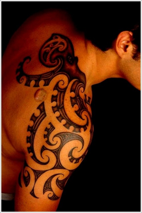 Attractive Black Ink Tribal Octopus Tattoo On Man Right Back Shoulder