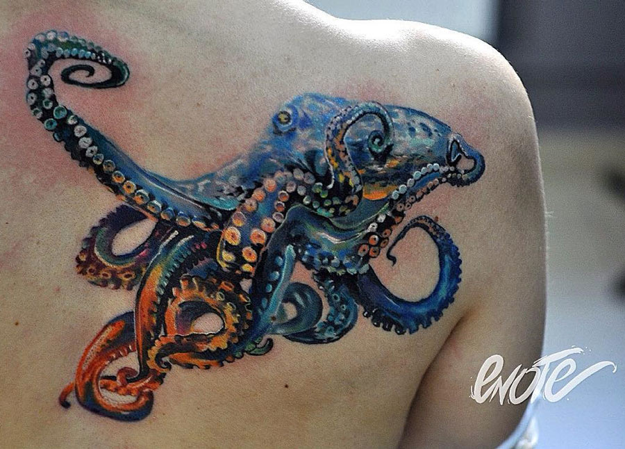 Attractive Octopus Tattoo On Right Back Shoulder