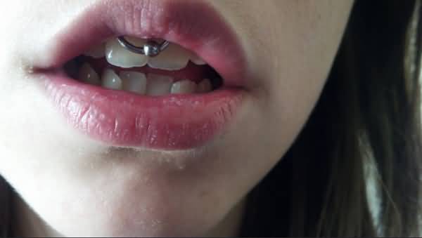 Bead Ring Smiley Piercing Picture