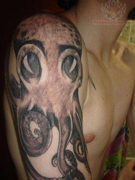 Black And Grey Octopus Tattoo On Man Right Shoulder