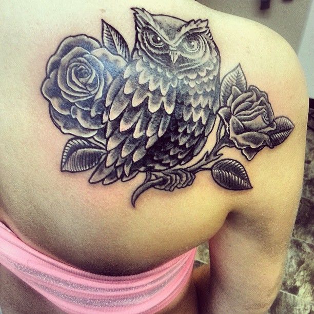 Black And Grey Owl With Roses Tattoo On Girl Right Back Shoulder