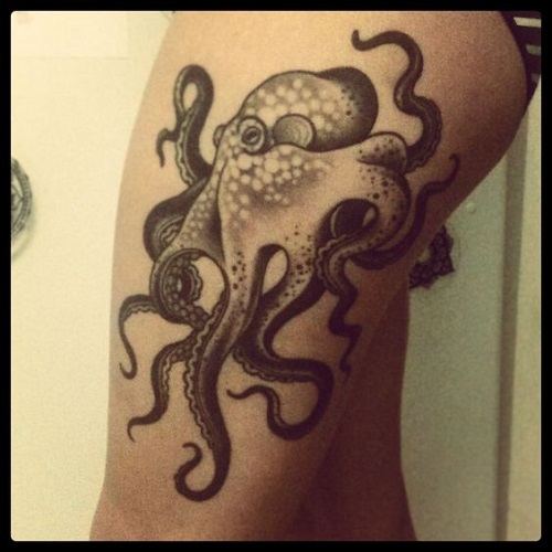 Black Ink Octopus Tattoo On Left Upper Leg