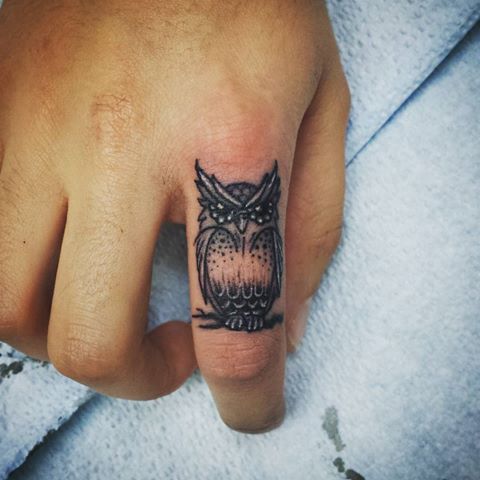 Black Ink Owl Tattoo On Right Hand Finger