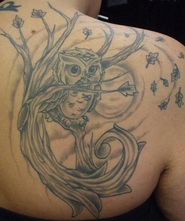 Grey Ink Owl On Tree Tattoo On Right Back Shoulder
