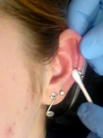 Music Note Stud Lobe And Cartilage Piercing