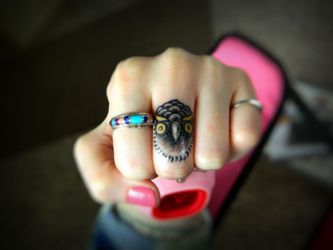 Traditional Owl Tattoo On Girl Left Hand Finger
