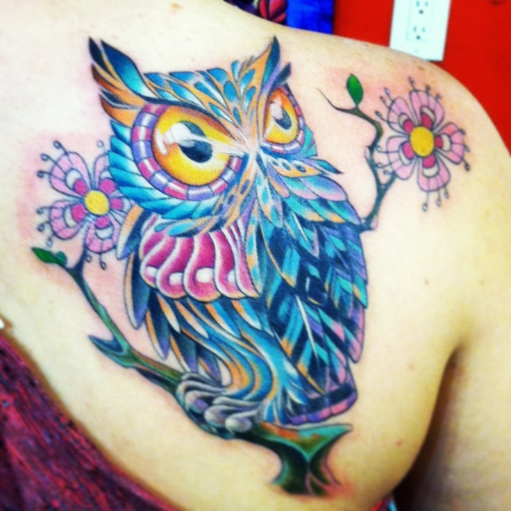 Unique Colorful Owl With Flowers Tattoo On Right Back Shoulder