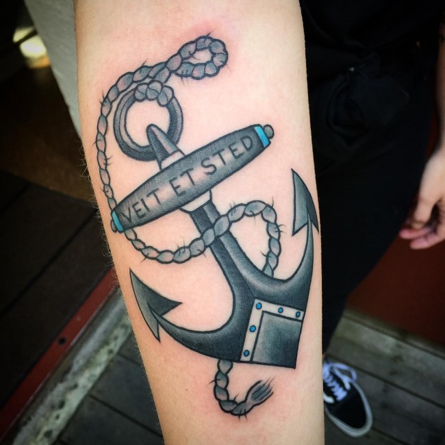 Veit Et Sted - Traditional Anchor With Rope Tattoo On Right Forearm