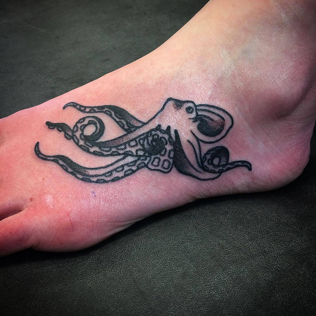 Octopus girl tattoo with 55 Eye