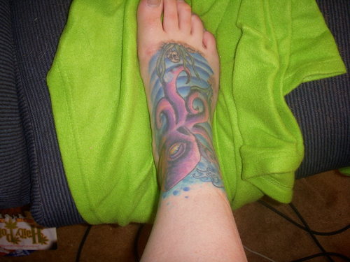 Awesome Octopus Tattoo On Right Foot