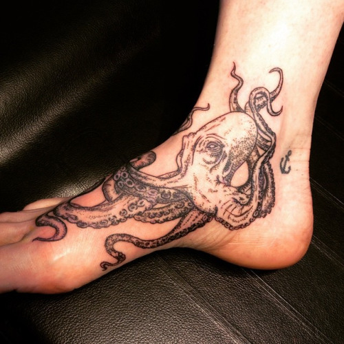 Black Ink Octopus Tattoo On Right Foot
