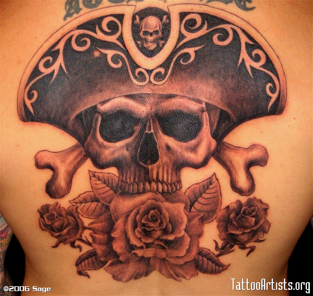 Black Ink Pirate Skull With Roses Tattoo On Upper Back