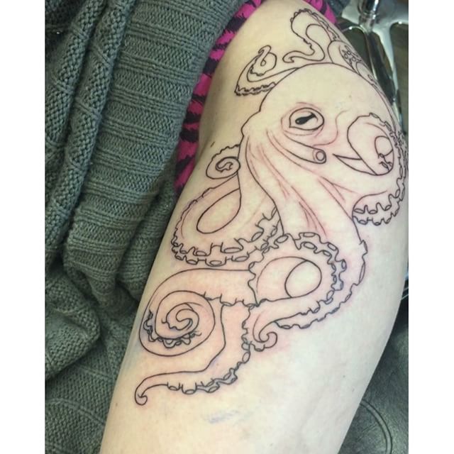 Classic Black Outline Octopus Tattoo On Girl Left Hip