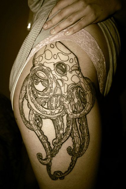 Classic Octopus Tattoo On Girl Right Hip