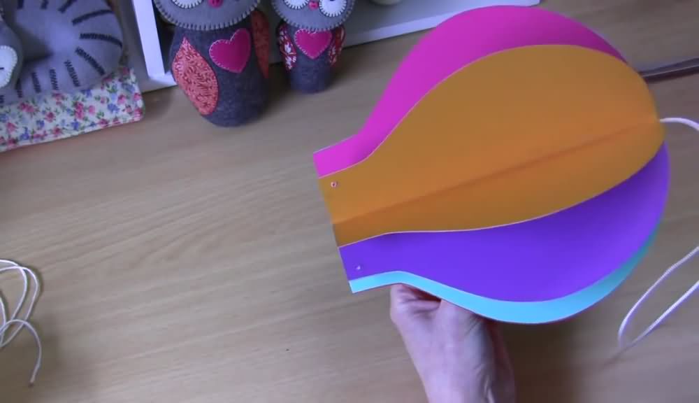 DIY Paper-Craft Hot Air Balloon (9)
