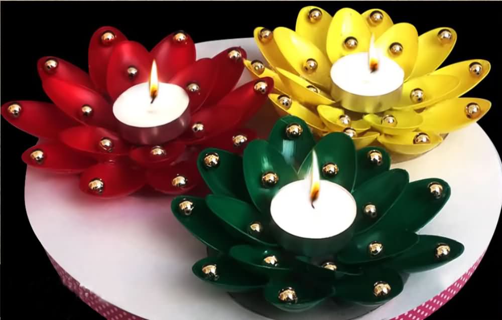 Decorative Diwali Diyas from Plastic Spoons