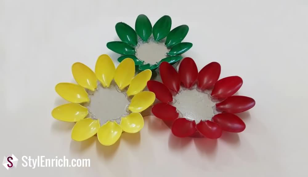 Decorative Diwali Diyas from Plastic Spoons (6)