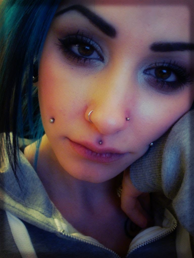 Dimple Cheeks Piercing And Medusa Piercing With Silver Stud