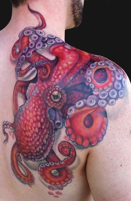 Realistic Octopus Tattoo On Man Right Back Shoulder