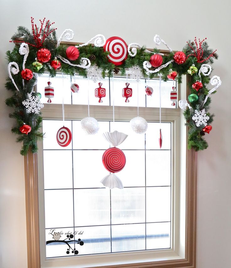 Adorable Christmas Decoration For Windows