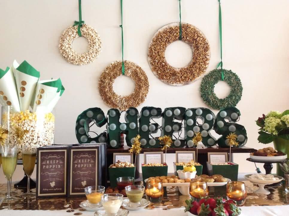 Amazing Christmas Decoration Ideas For Dining Table