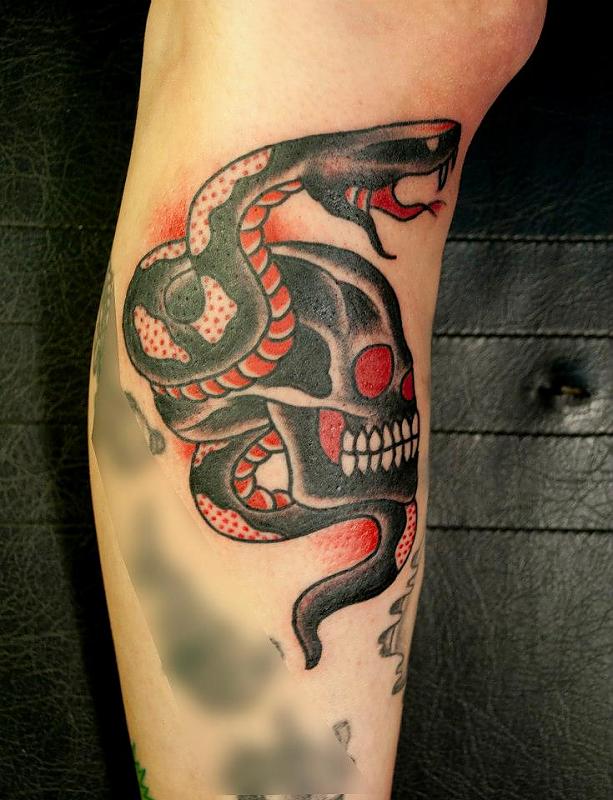 Black And Red Traditional Skull With Snake Tattoo Design For Leg