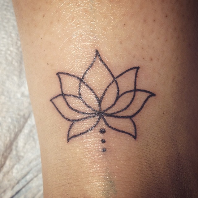 Black Outline Lotus Flower Tattoo Design For Leg