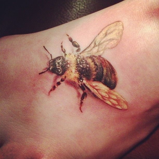 Cool 3D Realistic Bumblebee Tattoo On Left Foot