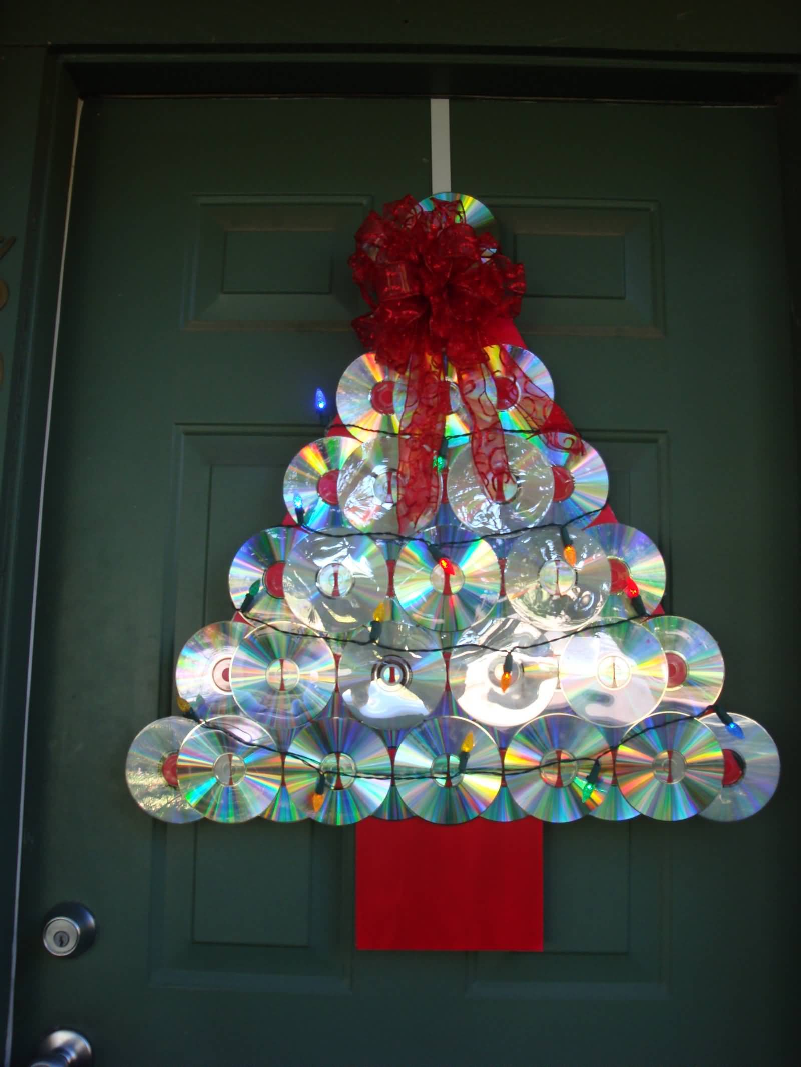 DIY Christmas Decoration For Front Doors