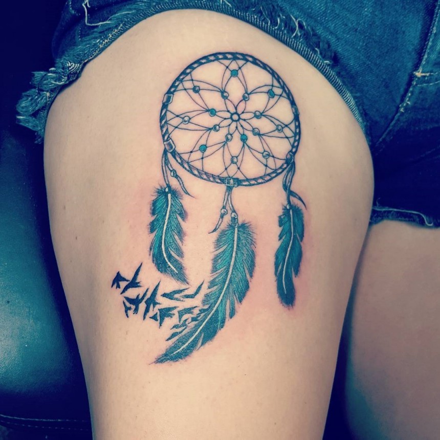 Flying Birds And Dreamcatcher Tattoo On Girl Right Thigh